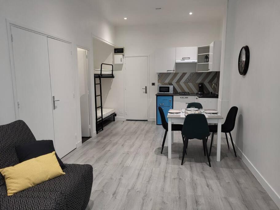 Grand Studio Refait A Neuf Centre-Ville La Bourboule Bagian luar foto