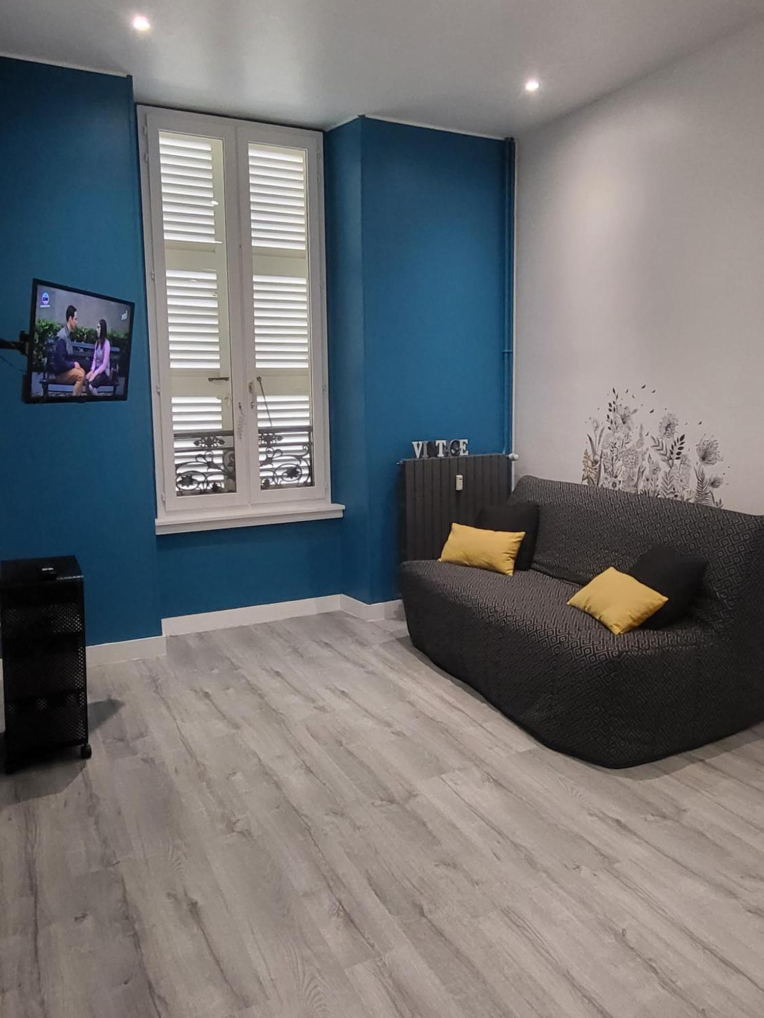 Grand Studio Refait A Neuf Centre-Ville La Bourboule Bagian luar foto